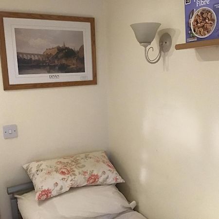 Mike & Carolyn Ball B&B 达德利 外观 照片