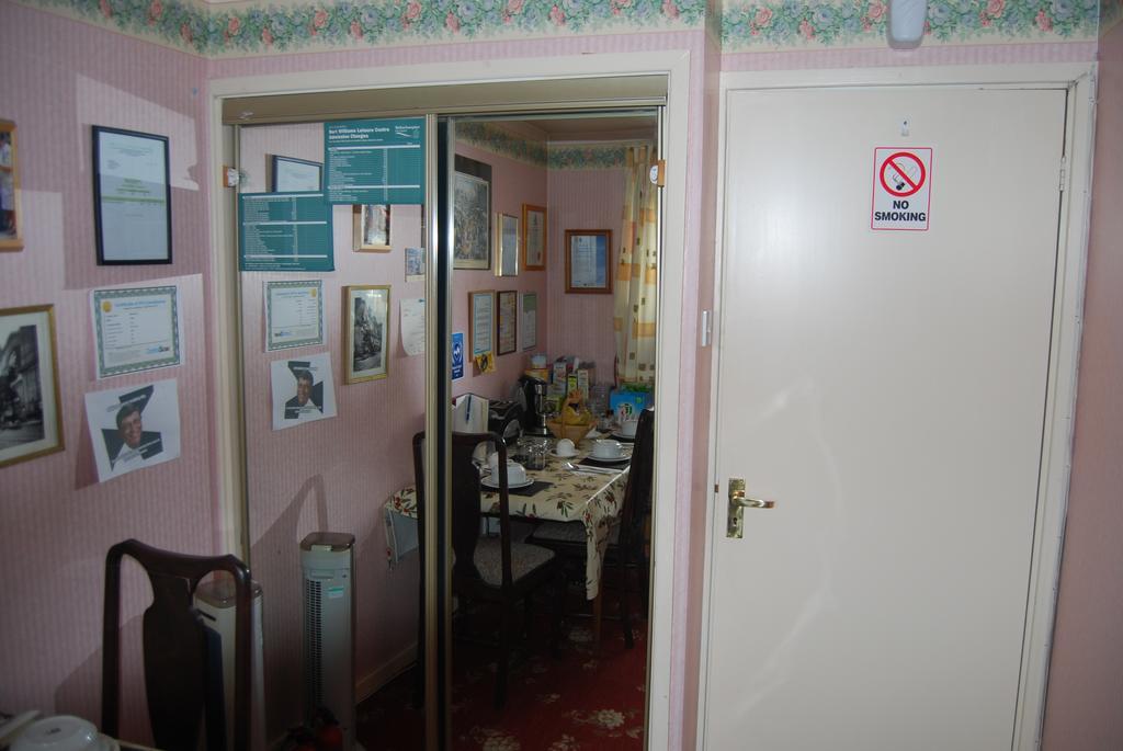 Mike & Carolyn Ball B&B 达德利 外观 照片